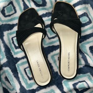 Black Rouched Thong Flat Suede Shoes